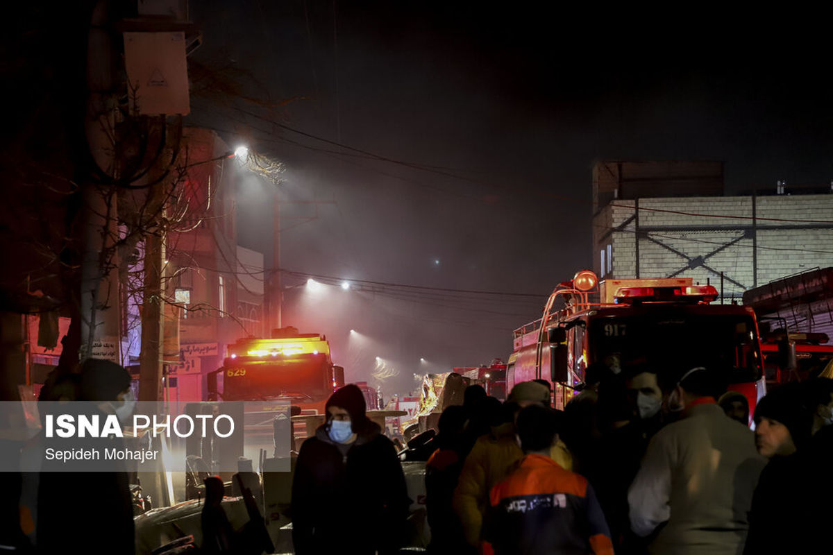 تصاویر: آتش‌سوزی انبار مبل - مشهد