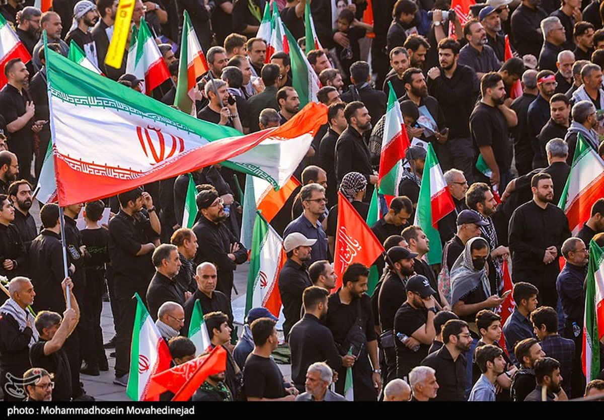 فیلم: طنین شعار الله اکبر و مرگ بر آمریکا در وداع باشکوه با رهبر شهید