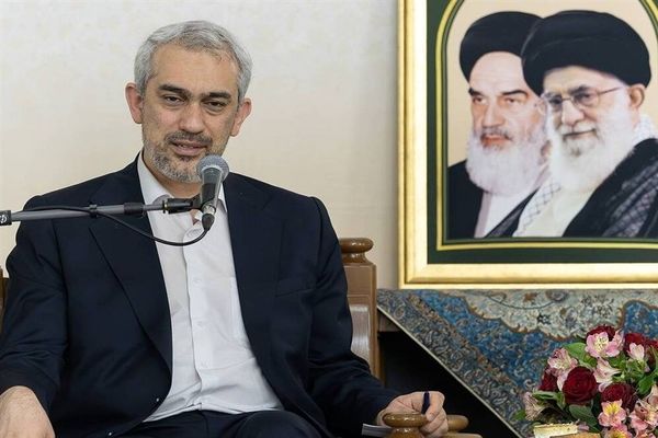 وزیر اقتصاد: مدیریت مرزها به گمرک واگذار شد