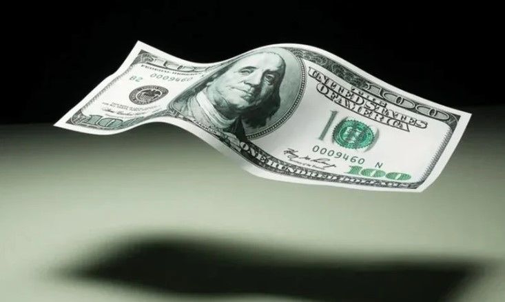حرکت غیرمنتظره؛ ریزش قیمت دلار امروز ۱۳ آبان! | احتمال سقوط به زیر ۱۰۰ هزار تومان؟