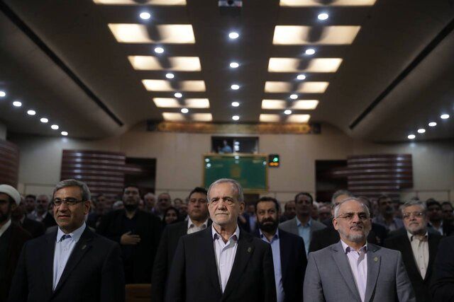 پزشکیان: اگر مردم باشند، هیچ قدرتی نمی‌تواند ما را زمین‌گیر کند