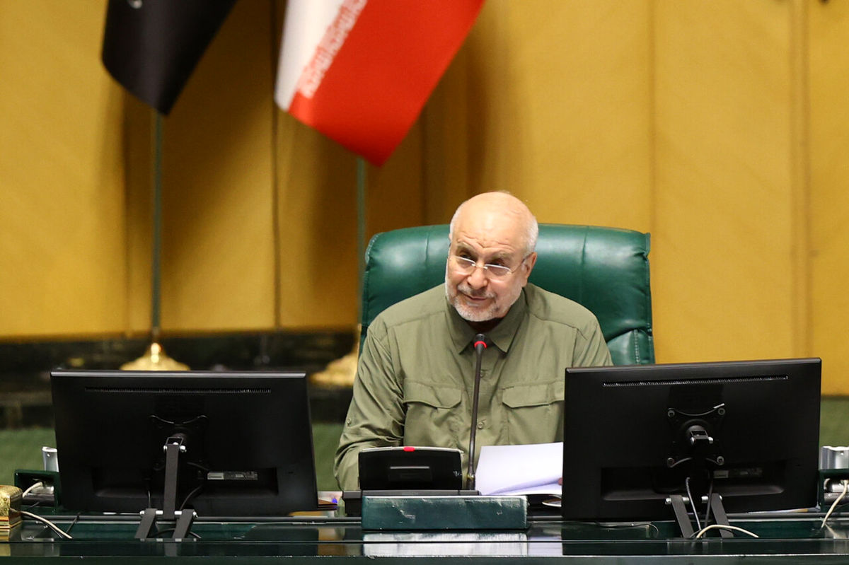قالیباف: دولت در بودجۀ ۱۴۰۴، گمرک کالاهای اساسی را ۹ درصد تعیین کرده بود
