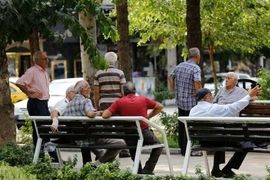 ۳ واریزی همراه حقوق بازنشستگان بحساب ها | عیدی بازنشستگان واریز شد