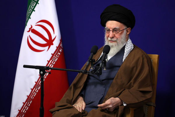 فیلم کامل بیانات رهبر انقلاب در دیدار با اعضای کنگره بزرگداشت مرحوم آیت‌الله میلانی