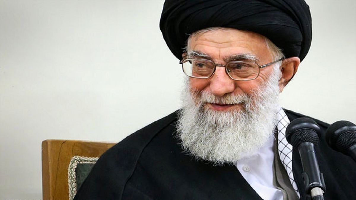 هدیه رهبر انقلاب برای قاری قرآن دیدار نمایندگان مجلس چه بود؟