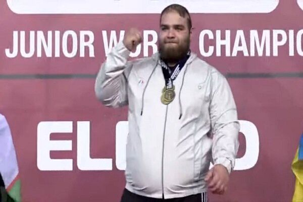 رکوردشکنی وزنه بردار جوان ایرانی/کسب ۳ مدال طلا وزنه برداری قهرمانی