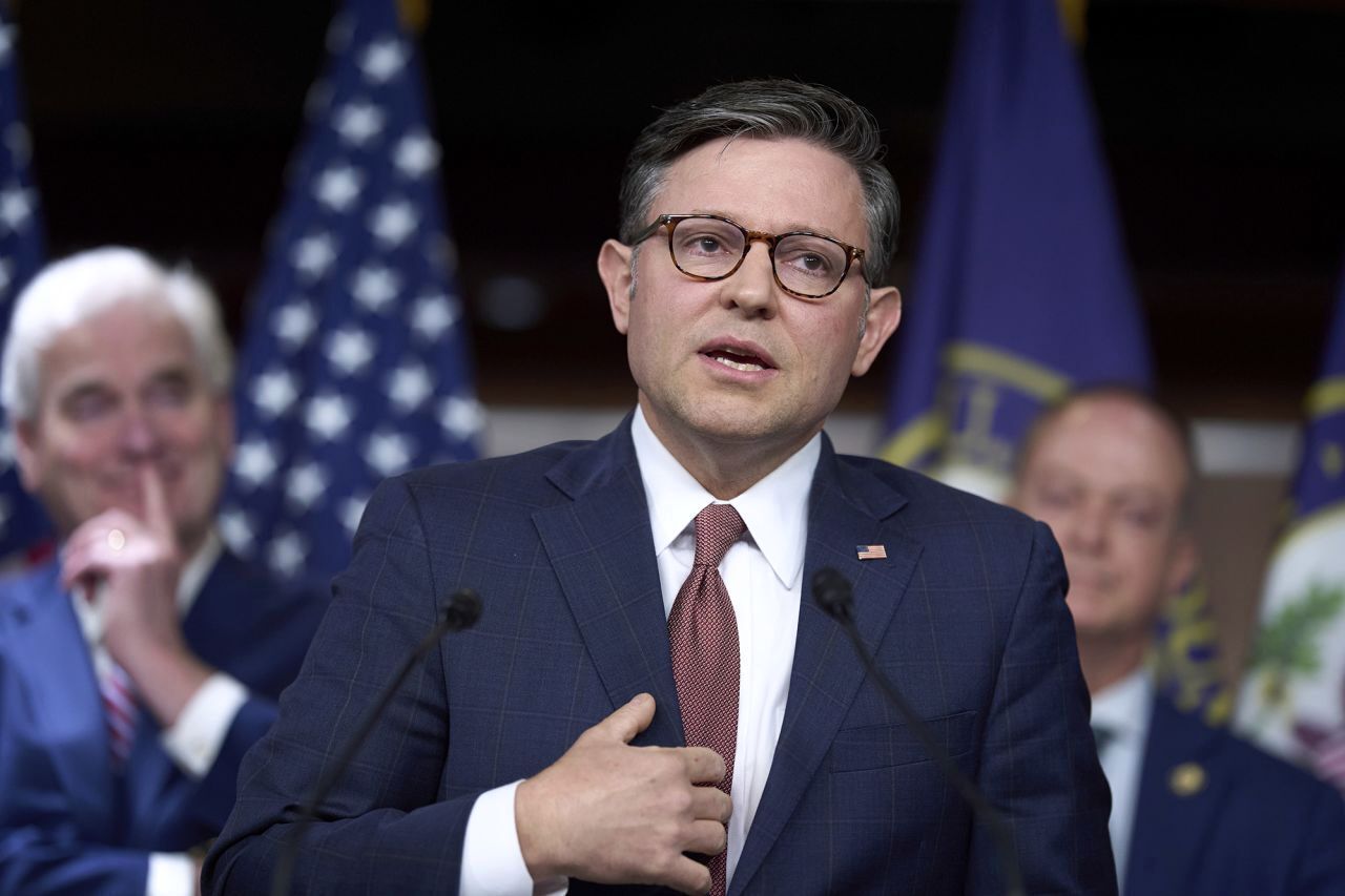 واکنش رئیس مجلس نمایندگان آمریکا به اعزام گارد ملی به لس‌آنجلس  