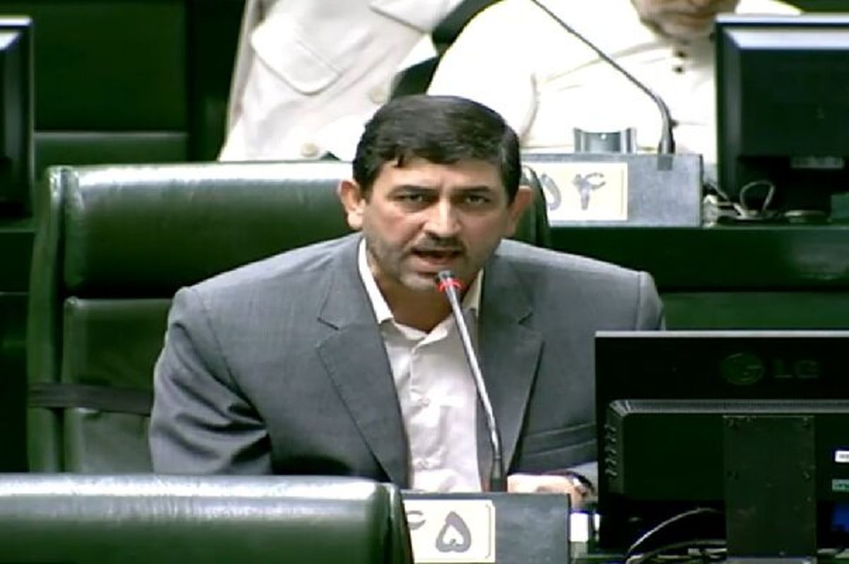 نماینده اهواز: به خائنین کشور رحم نکنید