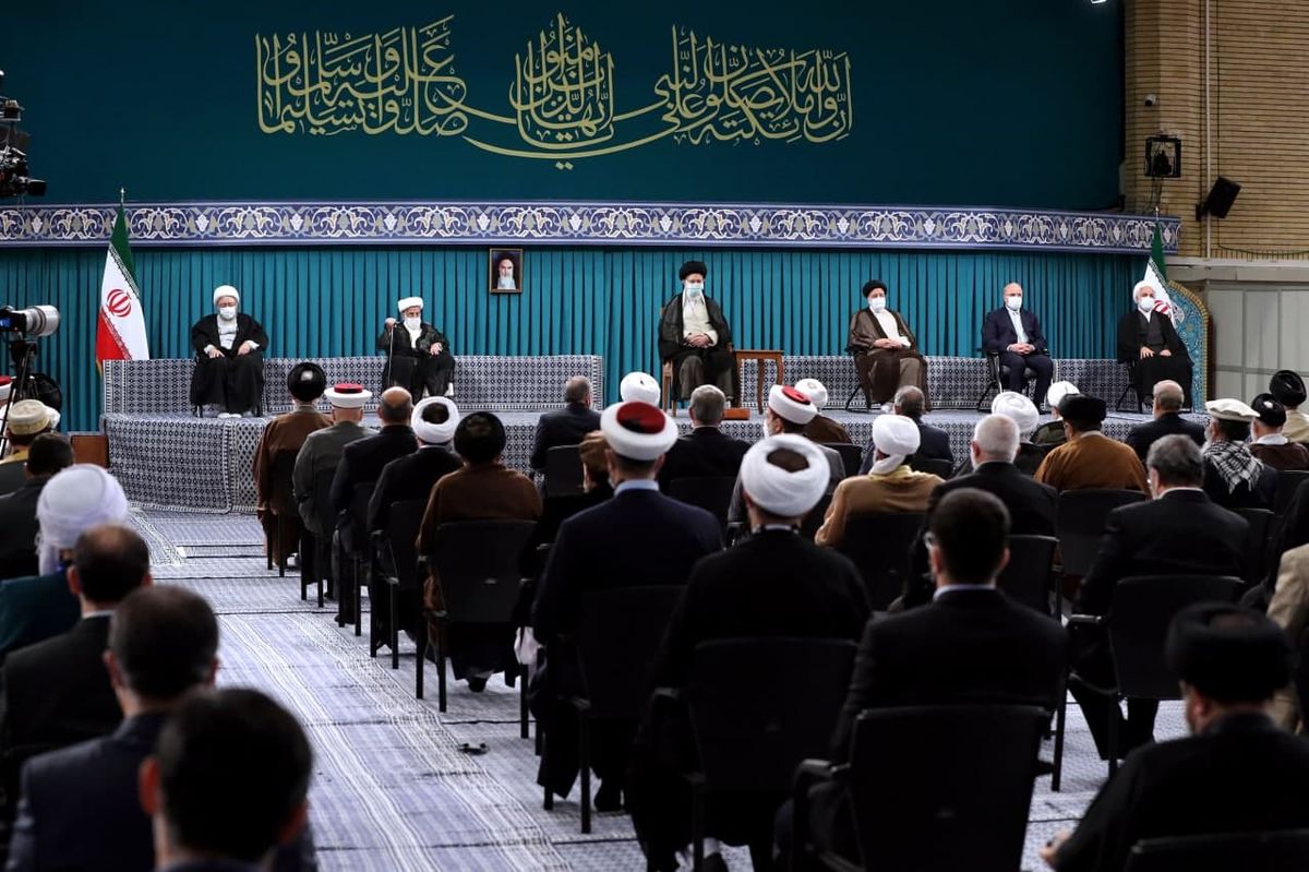 رهبر انقلاب: قرآن کریم حتی عدالت را درباره دشمنان لازم میداند