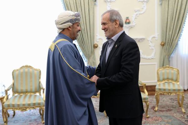 تصاویری از دیدار وزیر کشور عمان با پزشکیان 