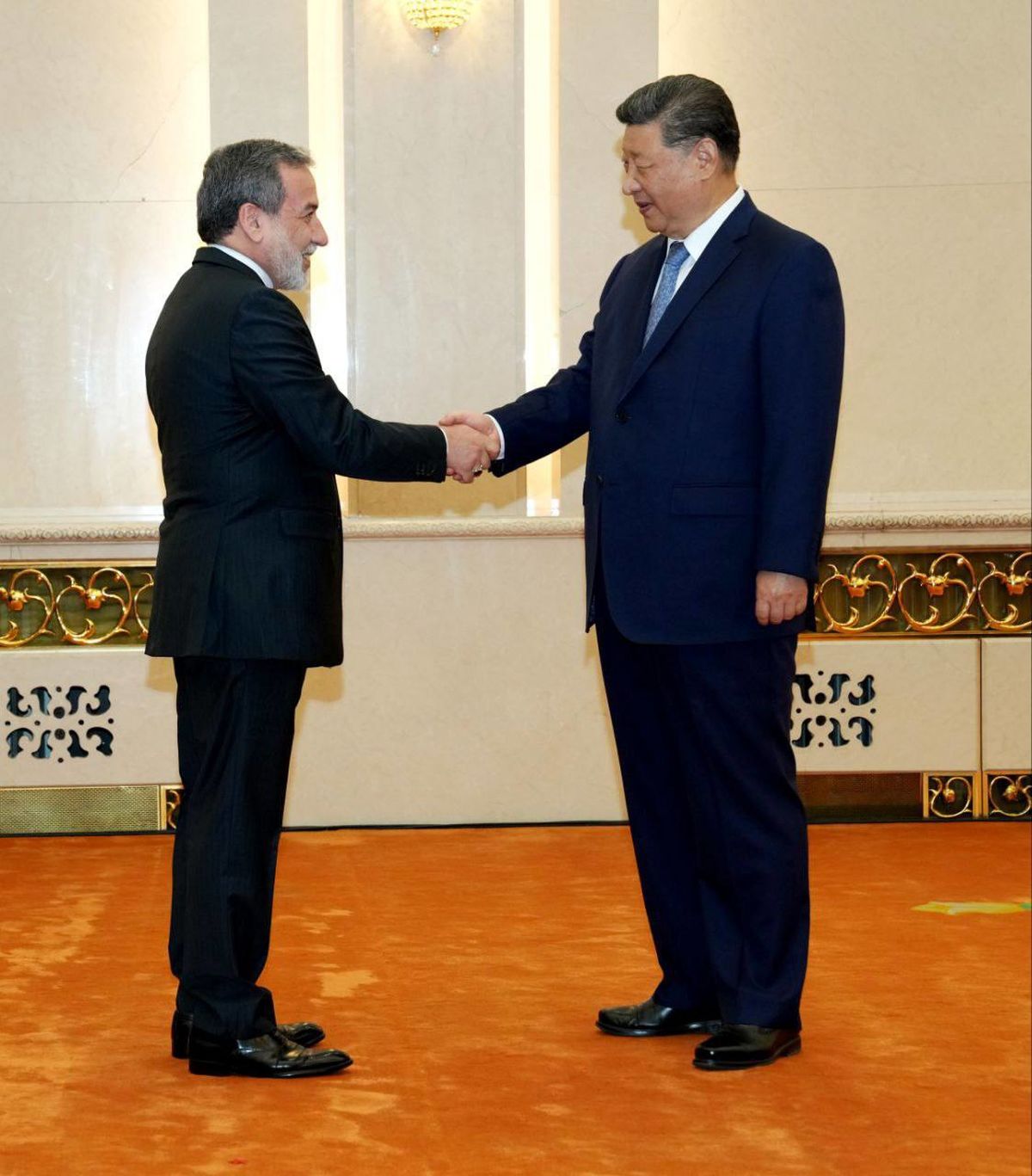 دیدار و گفتگوی کوتاه عراقچی با رئیس جمهور چین