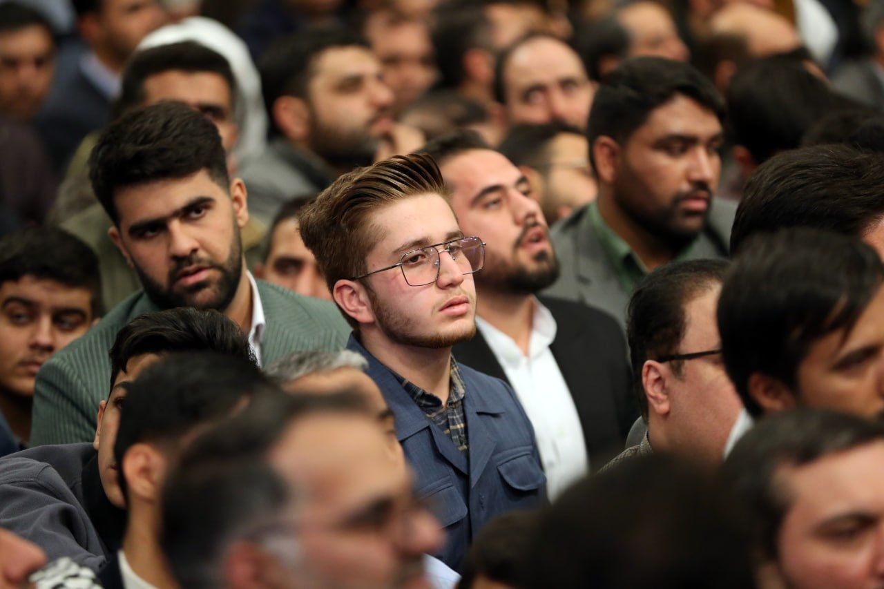 اجرای قطعه‌ی «القدس لنا» توسط گروه تواشیح بینات از یزد