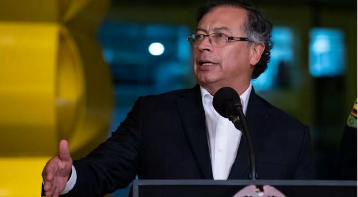 کلمبیا: آمریکا در حال ویران کردن اقتصاد جهان است