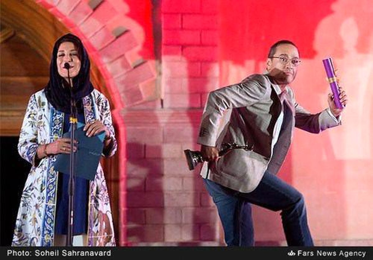 عکس: فرار رامبد جوان از روی سن