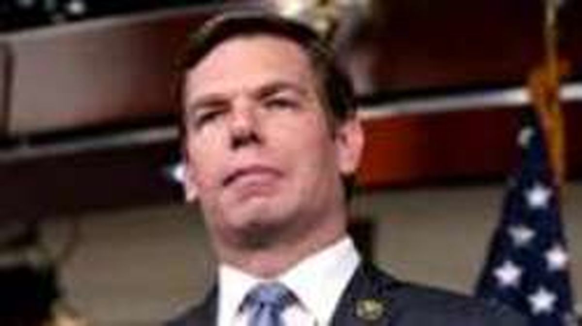 نماینده دموکرات: کمکم کنید دیوانگی ترامپ را کنترل کنم!