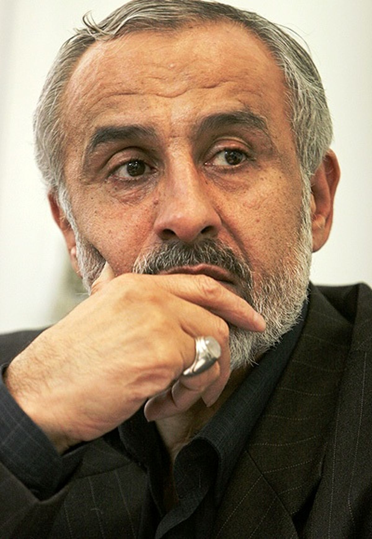 عدم حضور شما در مجلس به نفع کیست؟/برای دفاع از عدالت کاندیدا شوید