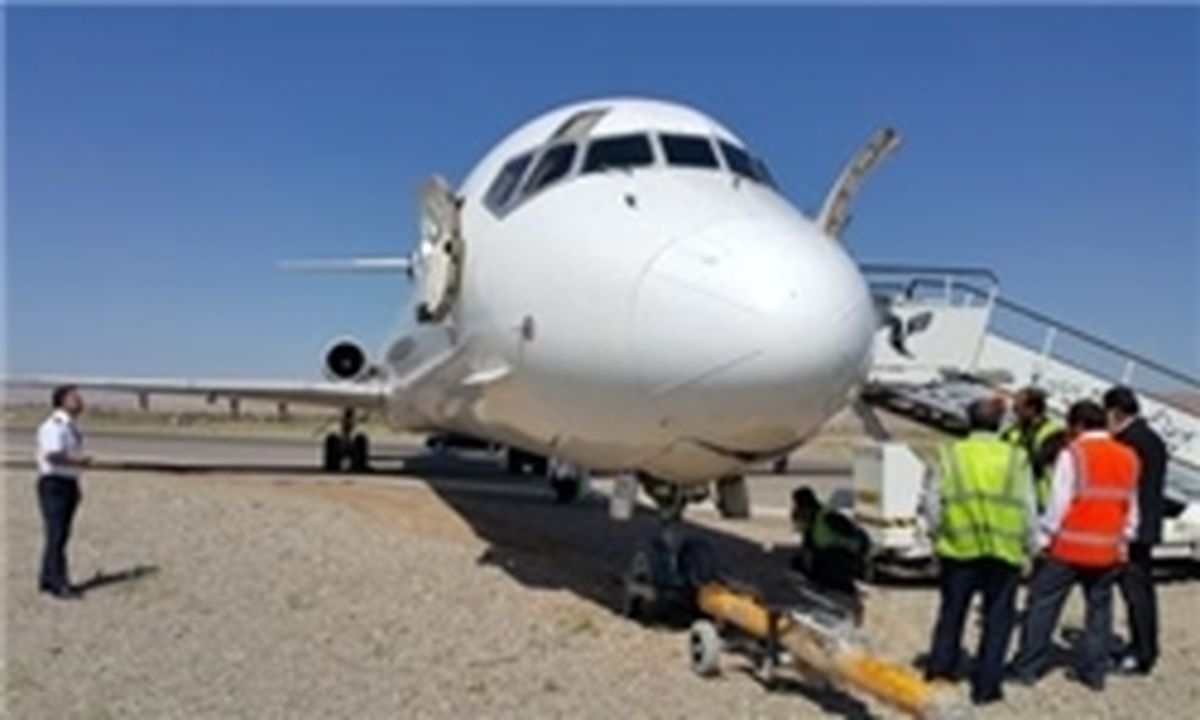 هواپیما در شانه خاکی باندتبریز!+عکس