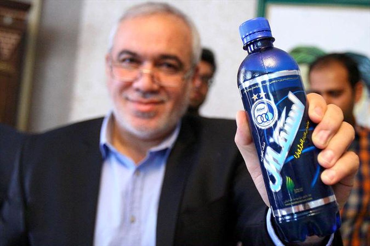 رونمایی ازنوشابه انرژی زای استقلال/تصاویر