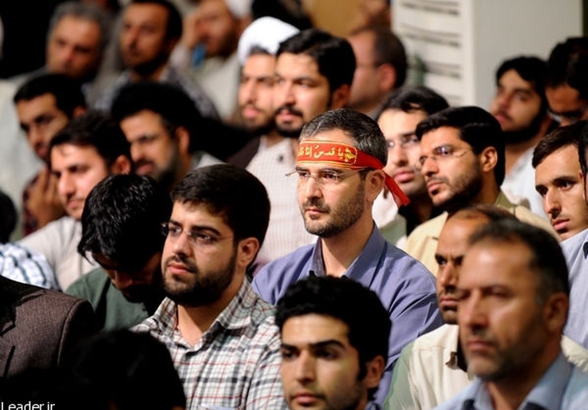 حاشیه‌های دیدار رهبرانقلاب با دانشجویان