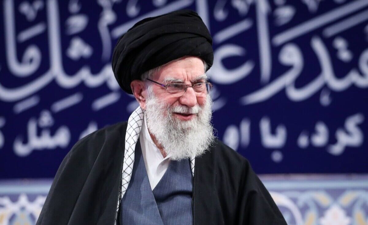 حاشیه دیدار هزاران نفر از مردم آذربایجان شرقی با رهبر انقلاب 