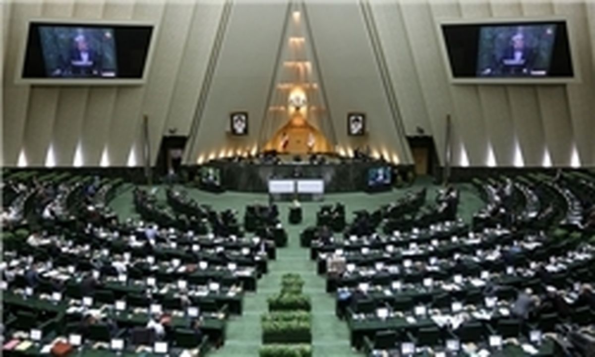 سکوت محض عراقچی درباره ارتباط لایحه با FATF