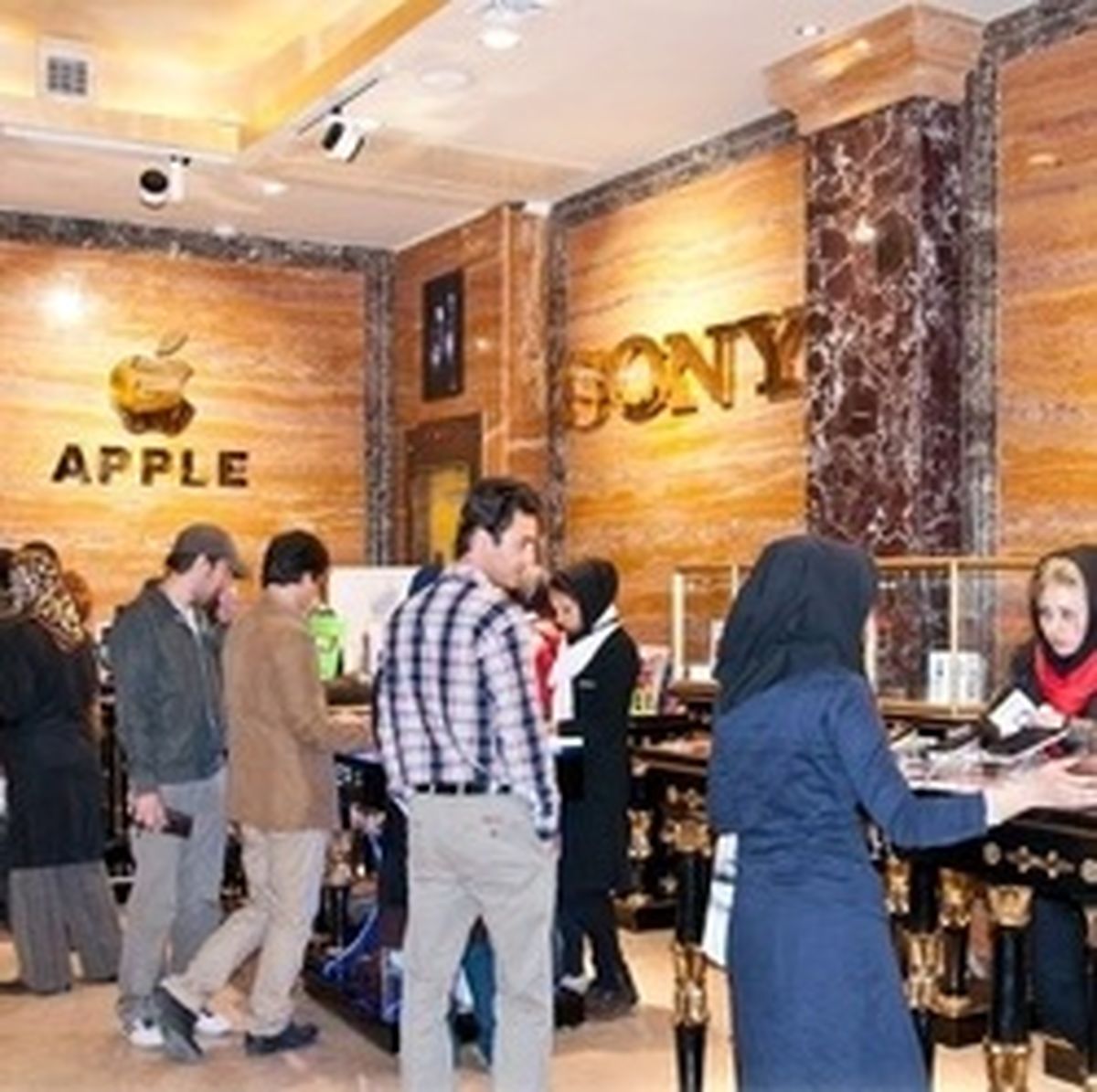 کاهش ۱۵ تا ۲۰ درصدی قیمت موبایل در بازار