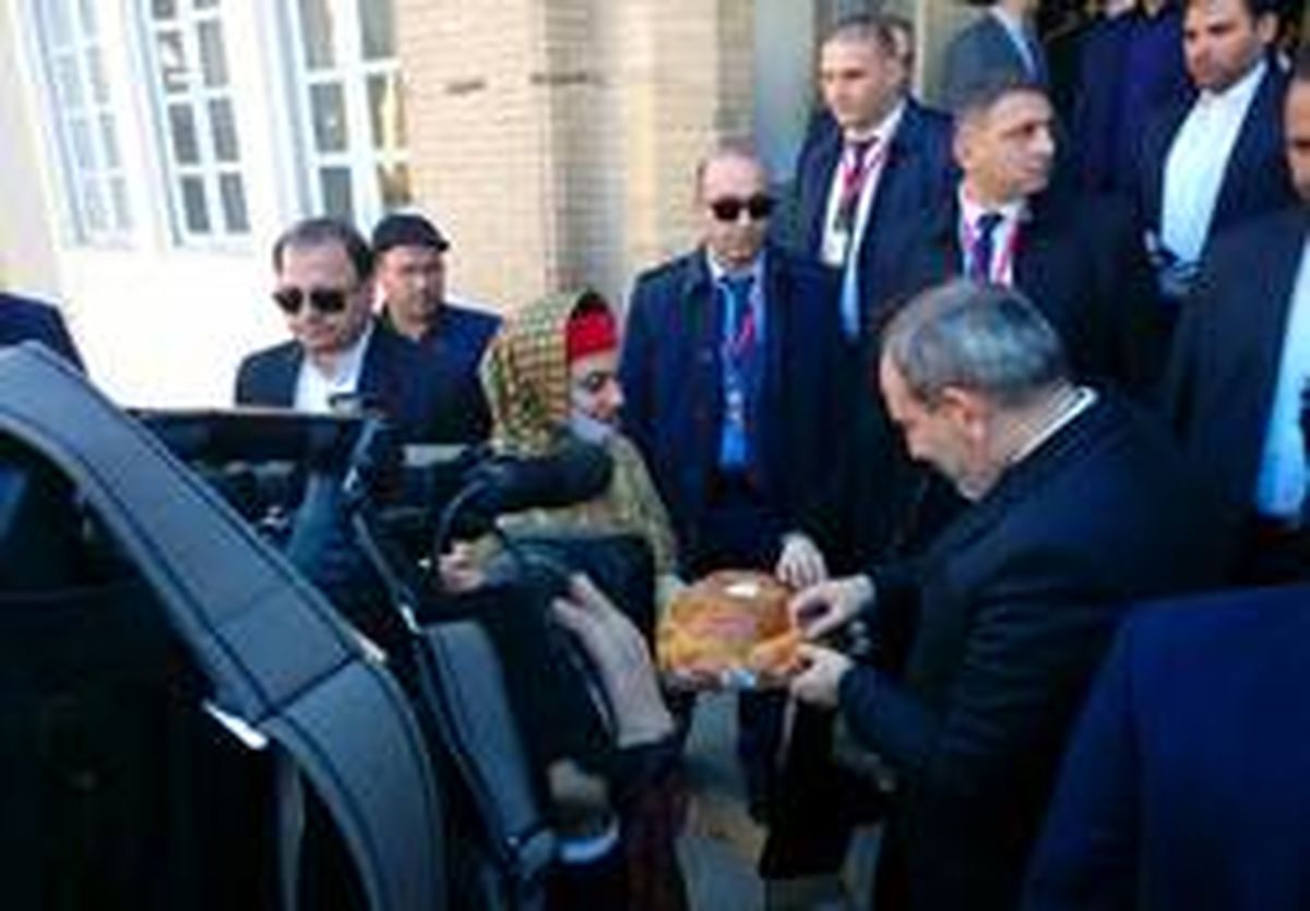 اصفهان‌گردی نخست وزیر ارمنستان +عکس