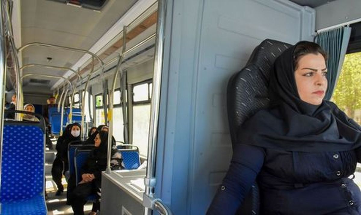 تصاویر: اولین زن راننده اتوبوس در اراک