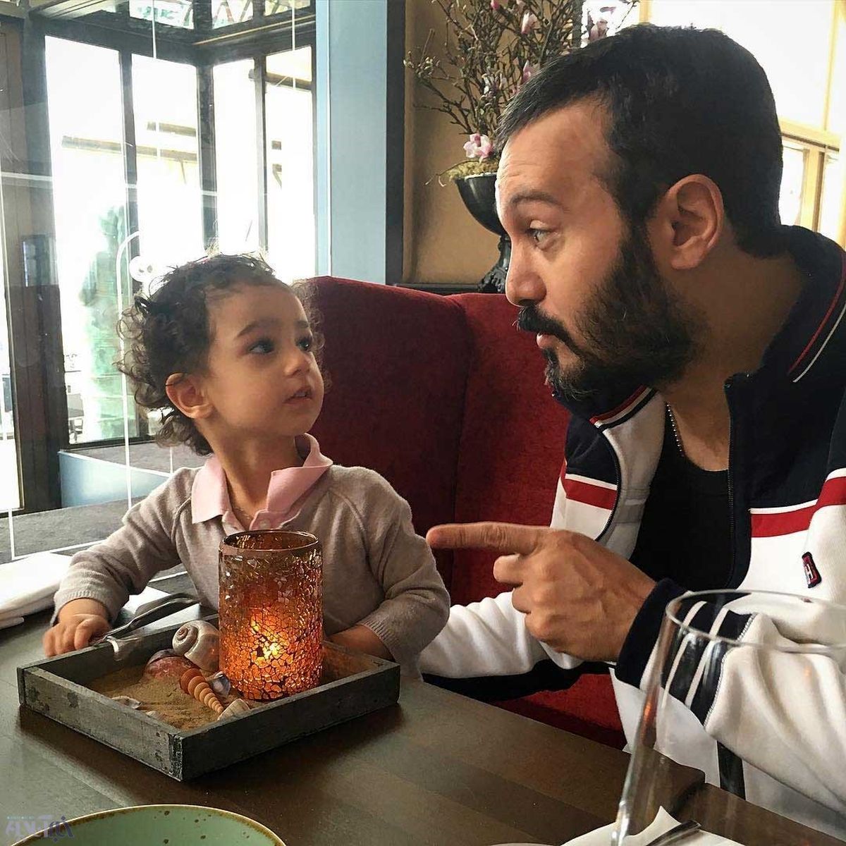 چهره متفاوت کامبیز دیرباز در کنار دخترش +عکس