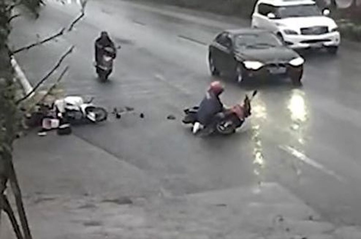 تصادفهای عجیب پیاپی در جاده +فیلم