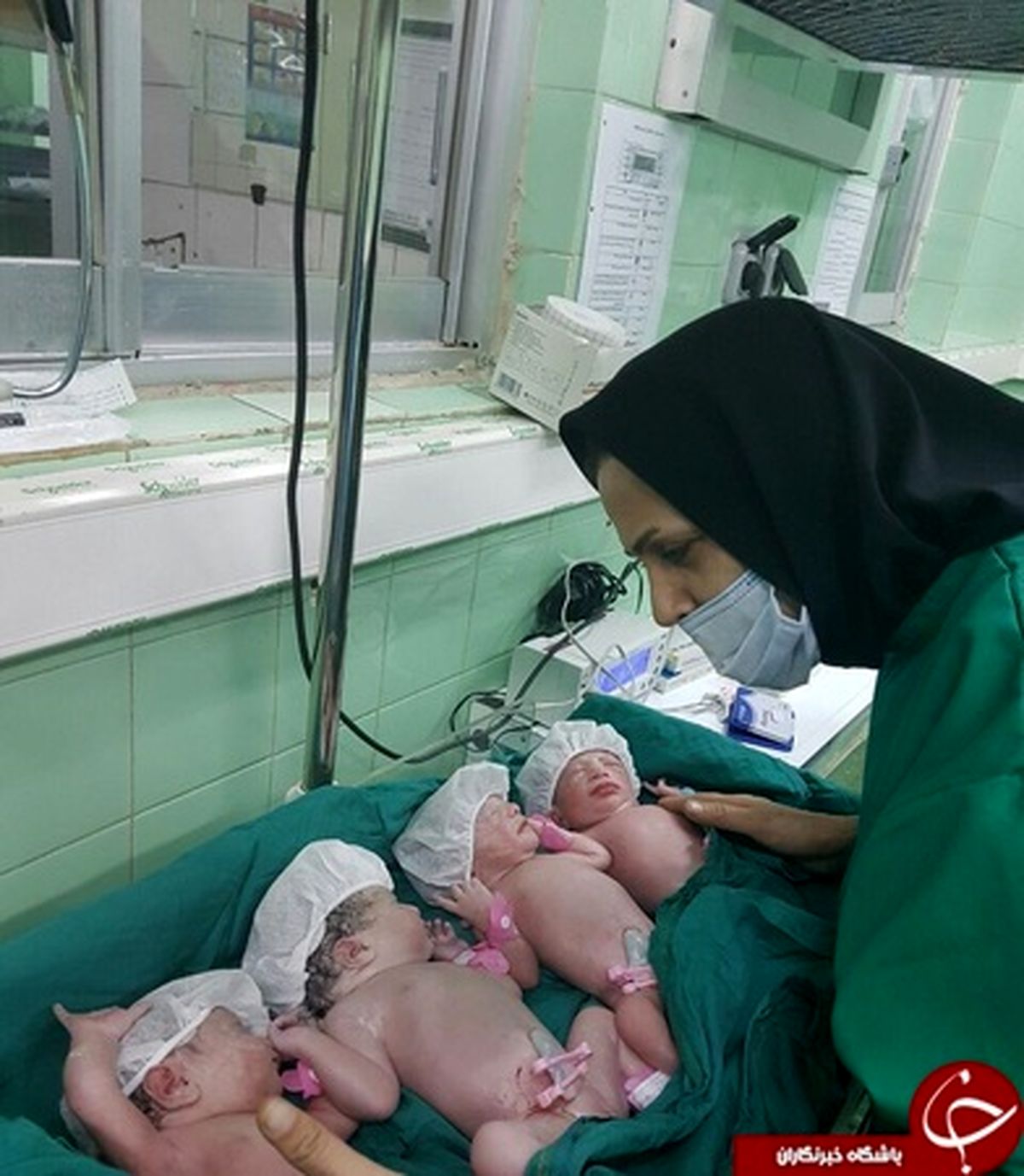 تولد نوزادان چهار قلو قمی +تصاویر