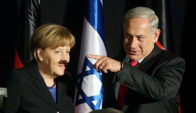 دردسر سبیل هیتلری برای خانم مرکل!