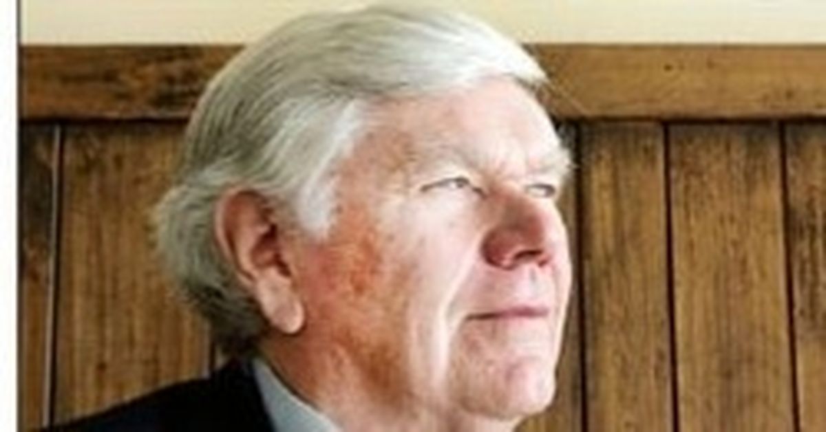 ۱۷ سال تدریس یک بیسواد فاش شد! +عکس