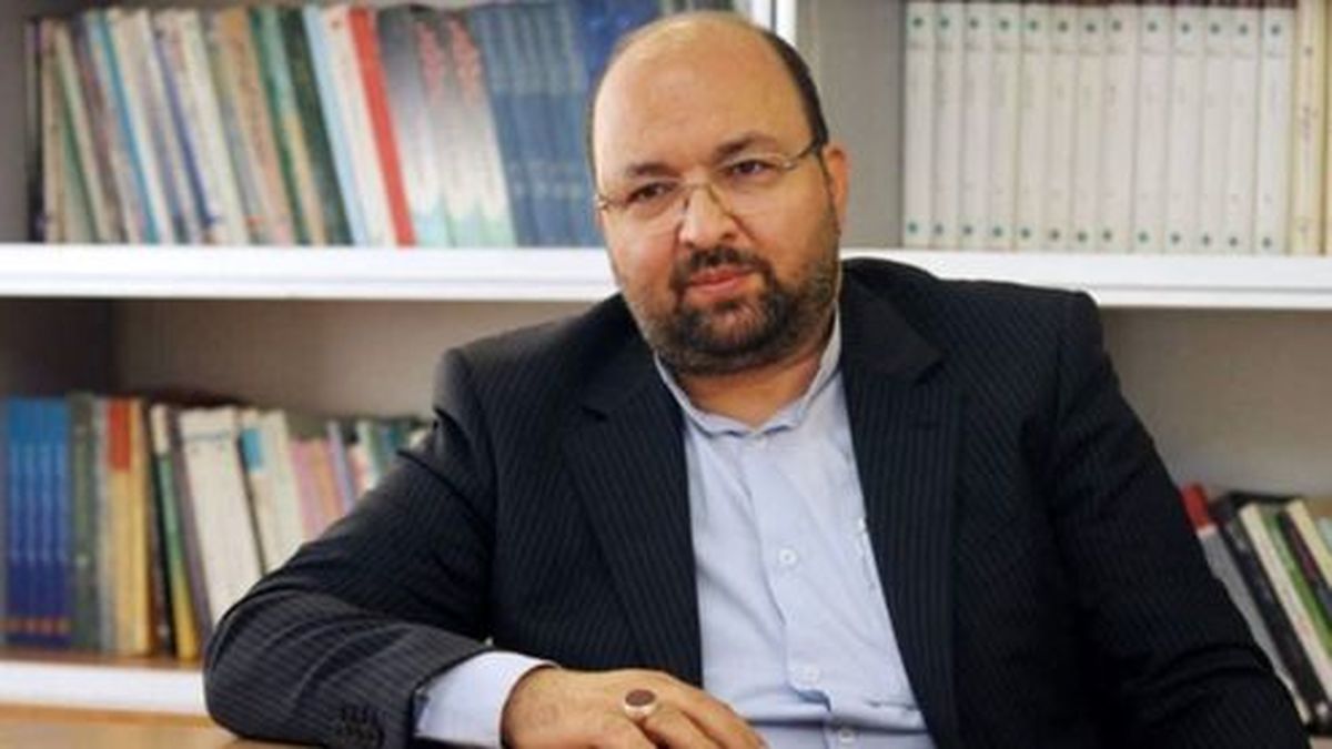 جواد امام:کسانی که بازار دلار دستشان بود از شکست ترامپ ناراحتند