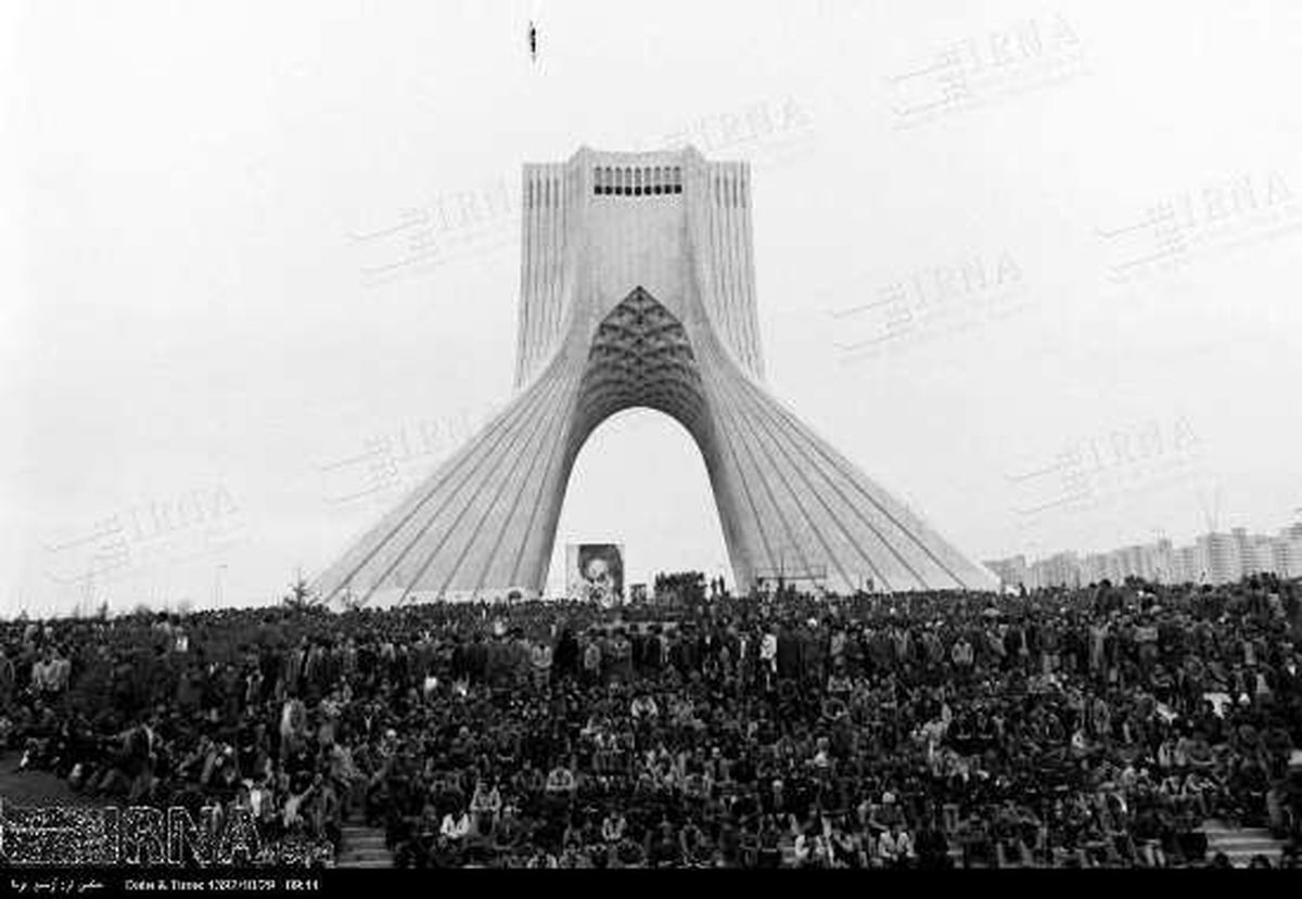 عکس/راهپیمایی مردم در 29 دی 1357