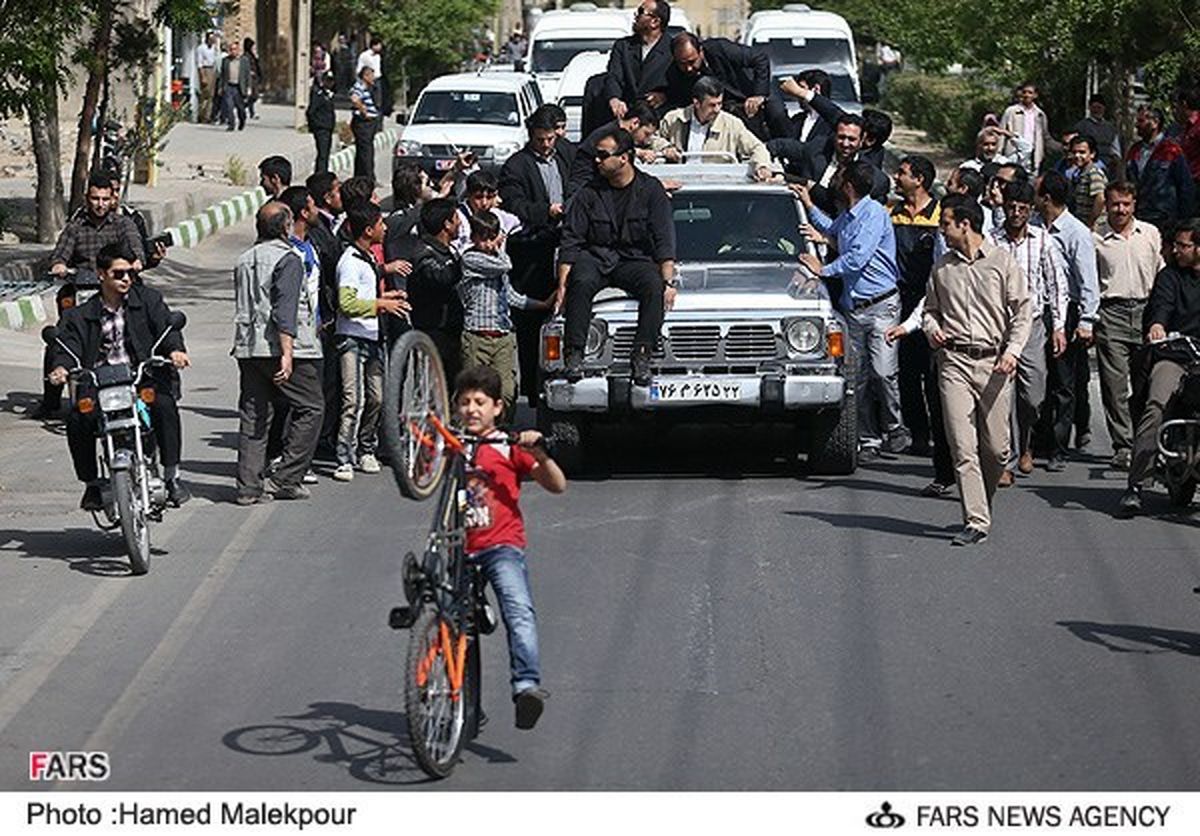 عکس/تک چرخ زدن در برابر رئیس جمهور