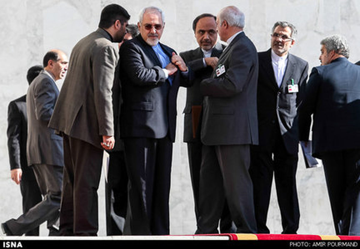 عکس/ دست به جیب شدن ظریف