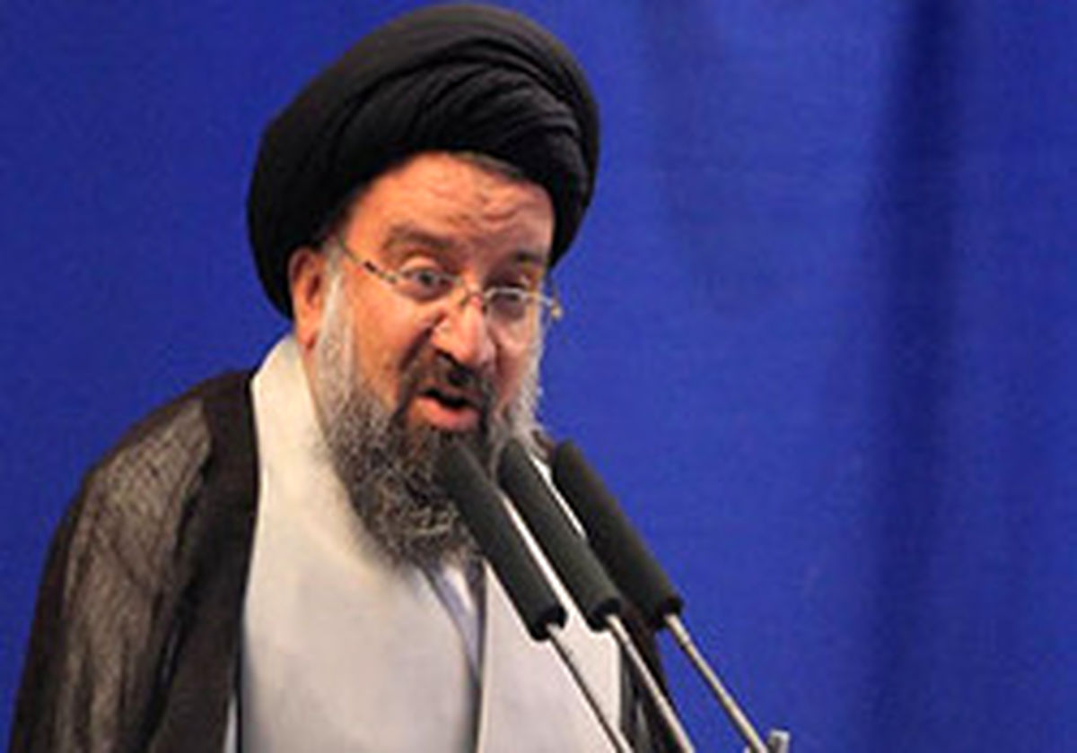 آیت‌الله خاتمی: مشکلات را به دوش روحانیت انداختن فرافکنی است