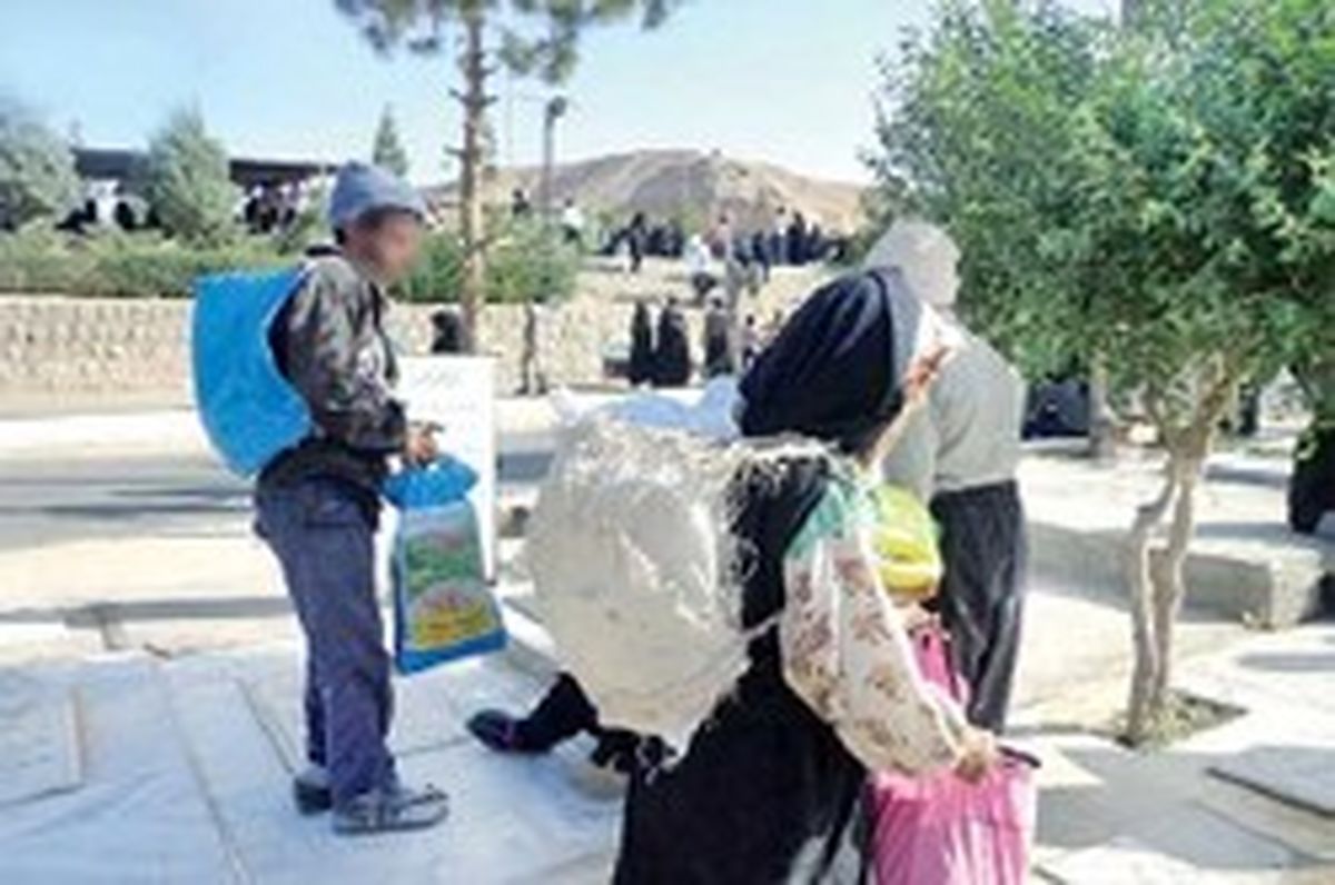 کاسبی با مرحوم تازه درگذشته؛ازفاتحه فرست تا قبر واش سیار!
