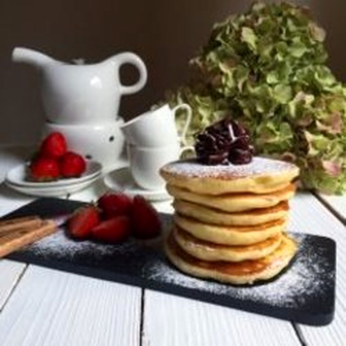 دستور پخت پنکیک صبحانه به صورت مرحله‌ای