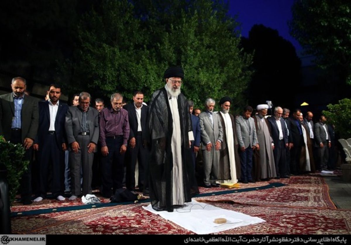 دیدار جمعی از شاعران و اهالی فرهنگ و ادب با رهبری +عکس
