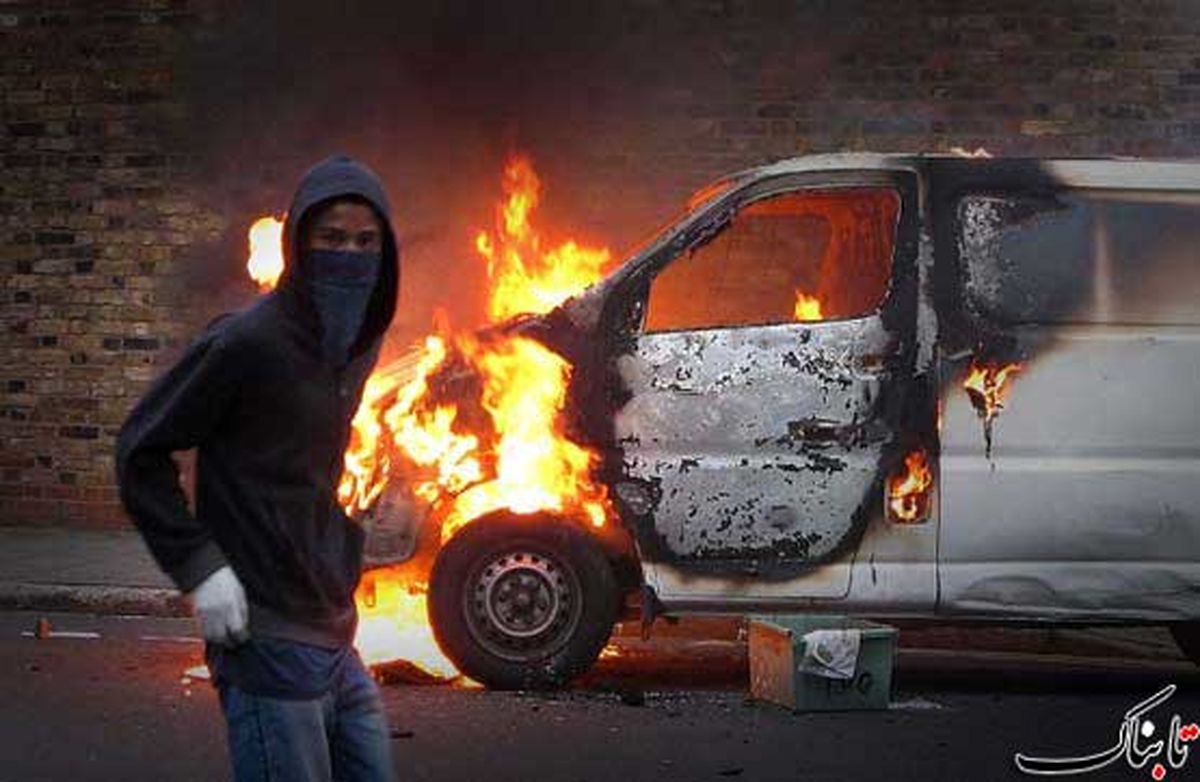 عکس/ آثار آتش‌سوزی‌ها و درگیری در لندن