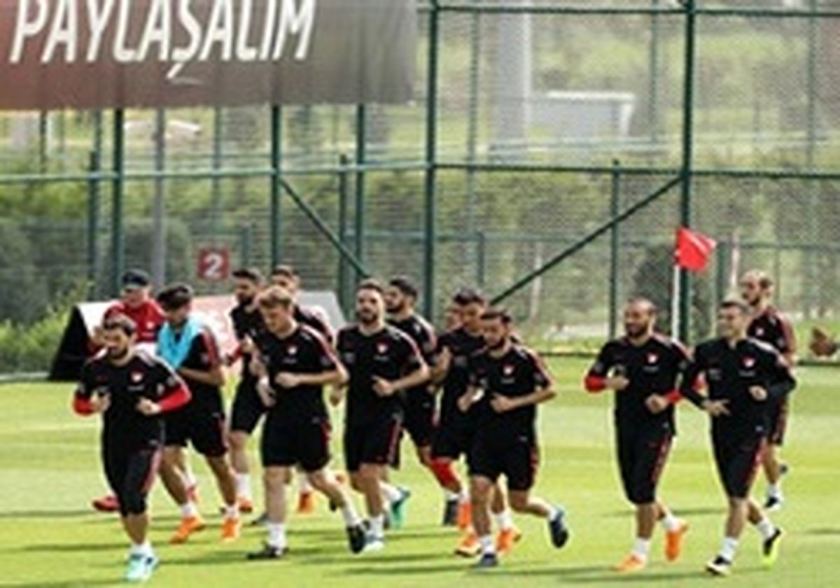 ۲ بازیکن تیم ملی ترکیه دیدار با ایران را از دست دادند