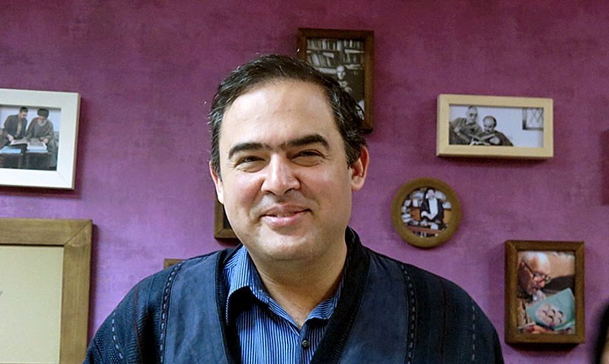 «روحانی» متفاوت از روحانی فیلم تبلیغاتیش هست/ میان «کلینتون» و «ترامپ» باید ترامپ را انتخاب کرد/ اگر دوباره جنگ شود دهه هشتادیها در خط مقدم خواهند بود