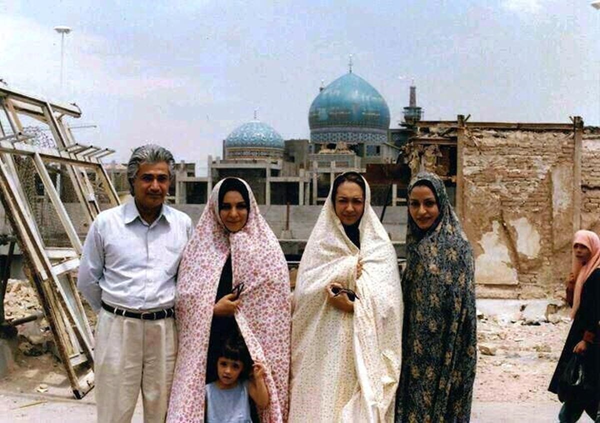 عکس: نیکی کریمی، تهمینه میلانی و مریلازارعی در مشهد؛ 16 سال پیش