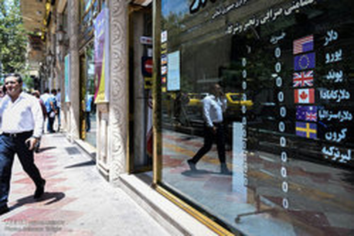 افزایش تقاضا برای دریافت ارز از صرافیهای بانکی