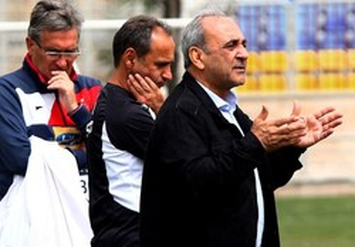 بازدید گرشاسبی از ورزشگاه شهید کاظمی