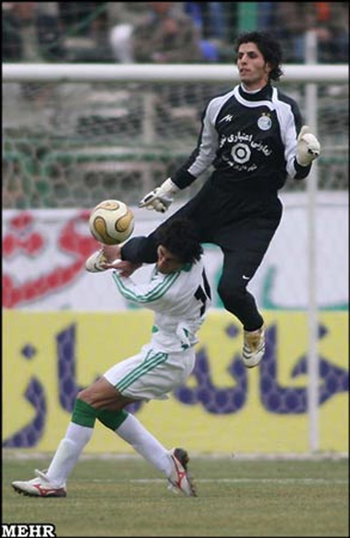 تصویر: حرکات رزمی در فوتبال
