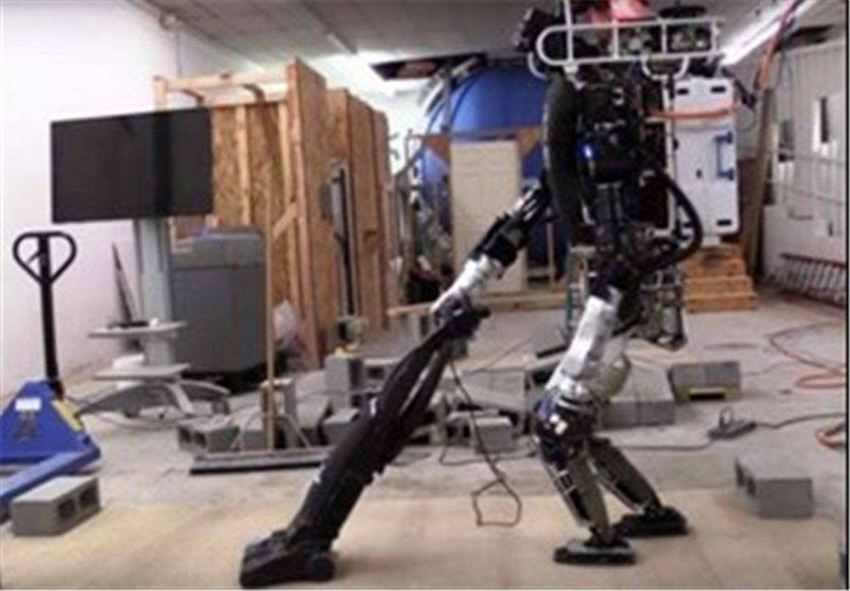 این روبات جاروبرقی می کشد+عکس