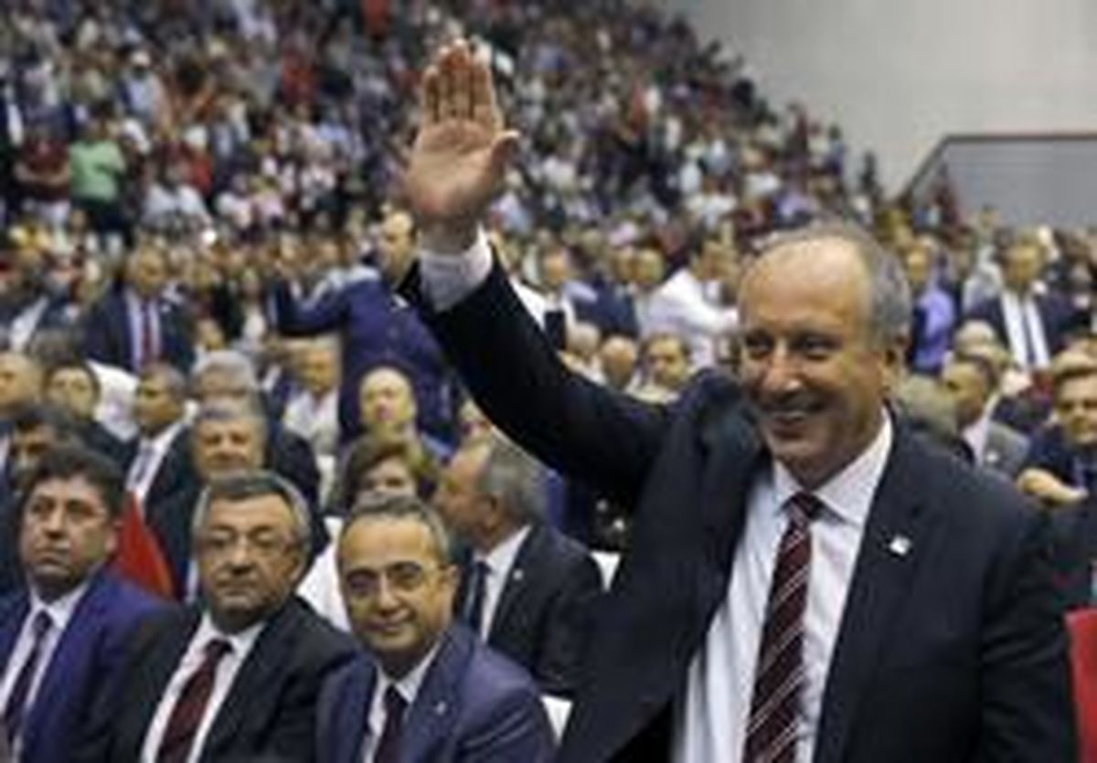 معلم ۵۳ ساله فیزیک رقیب اردوغان شد +عکس